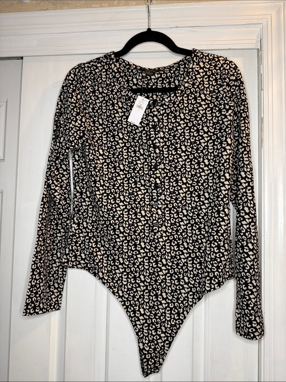 Banana Republic Black and Cream Leopard-Print Long-Sleeve Bodysuit